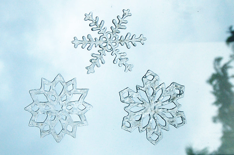 Snowflake Window Clings Craft