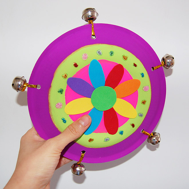 Paper Plate Tambourine | Kids' Crafts | Fun Craft Ideas | Firstpalette.com