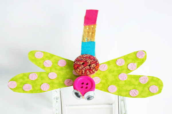 MORE IDEAS - Decorate the clothespin with various materials.