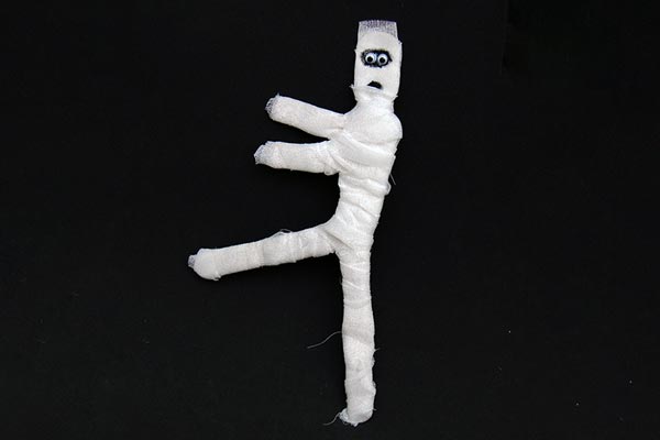 Craft Stick Mummy