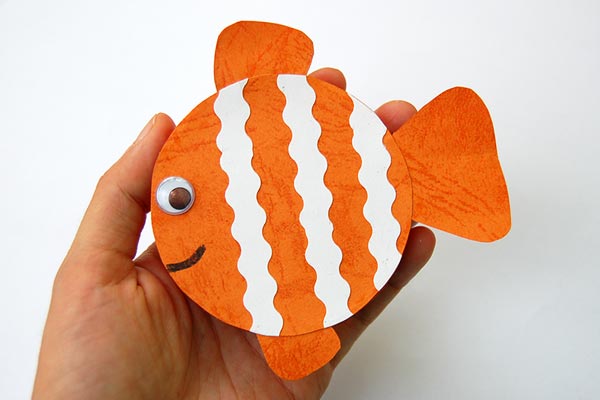 Jar Lid Fish Shakers craft