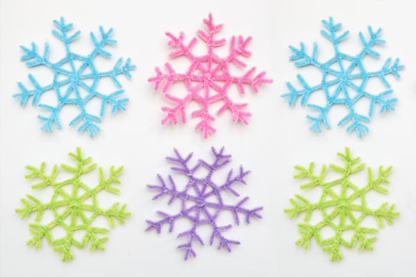 Pipe Cleaner Snowflake craft