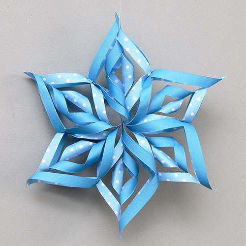 Make a giant 3D Paper snowflake - Mud & Bloom