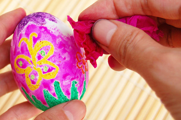 Crayons & Cuties In Kindergarten: An 'EGG'-citing Way To Decompose