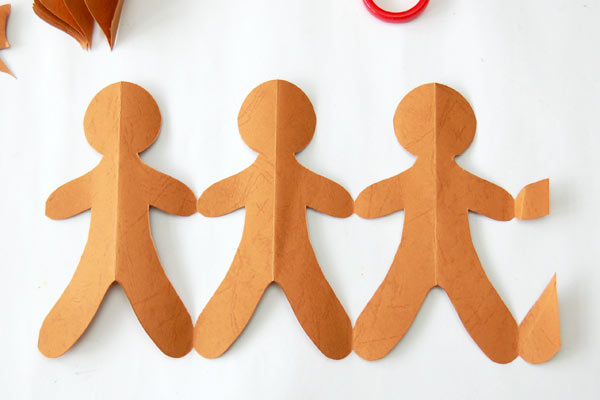 STEP 7 Paper Gingerbread Man Chain